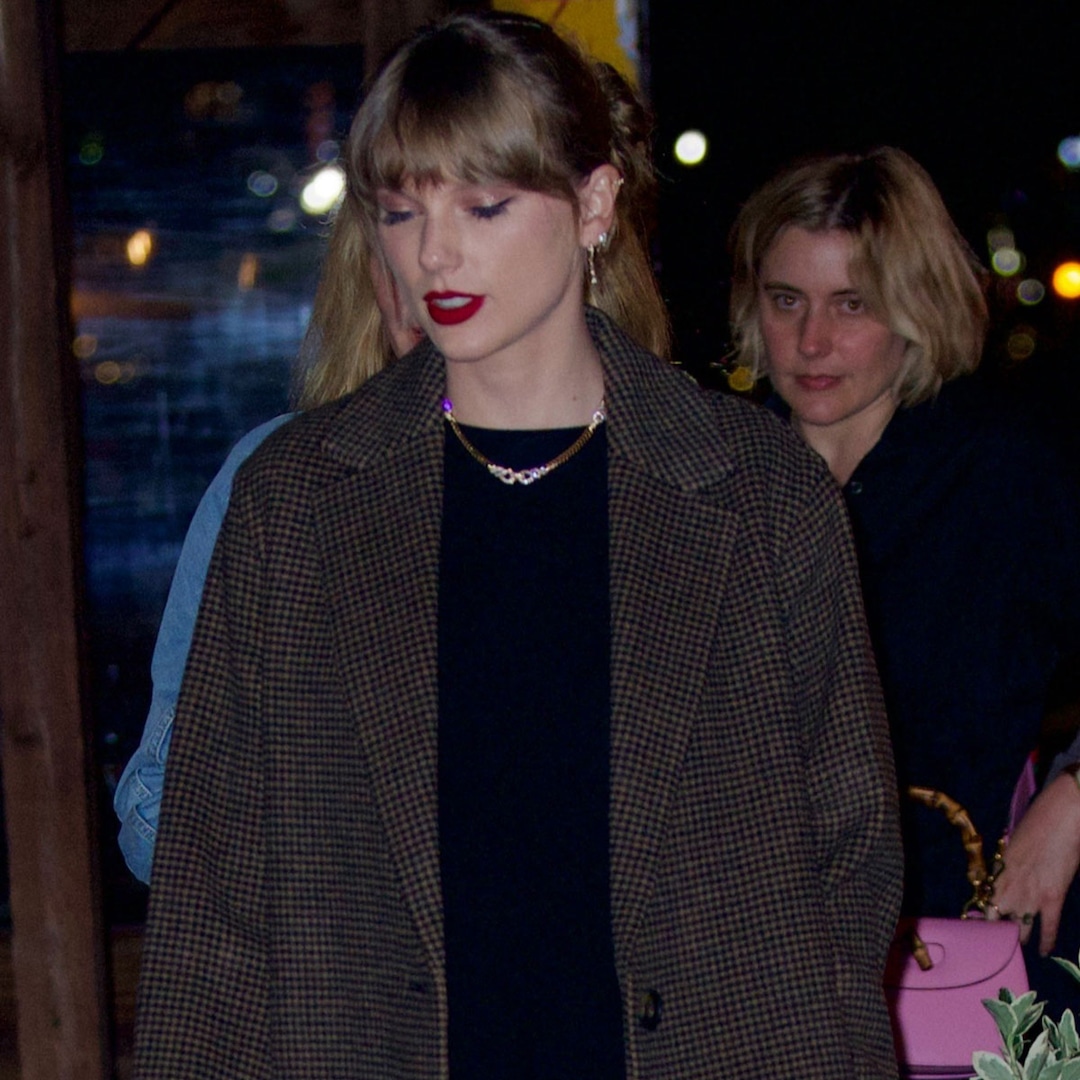 Taylor Swift & Greta Gerwig Grab Dinner With Zoë Kravitz & Laura Dern
